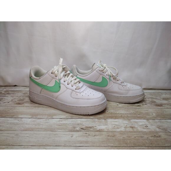 Nike Air Force 1 One WHITE GREEN GLOW 315115-164 Size 7.5 - Picture 2 of 12